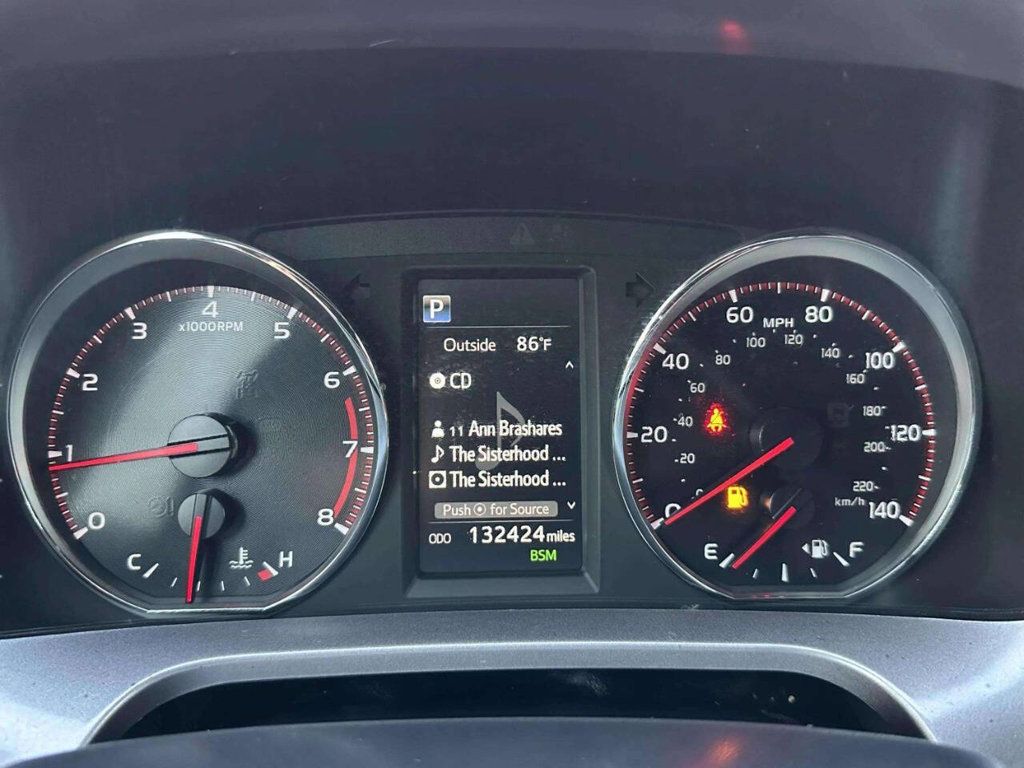 2018 Toyota RAV4 SE FWD - 23054669 - 28