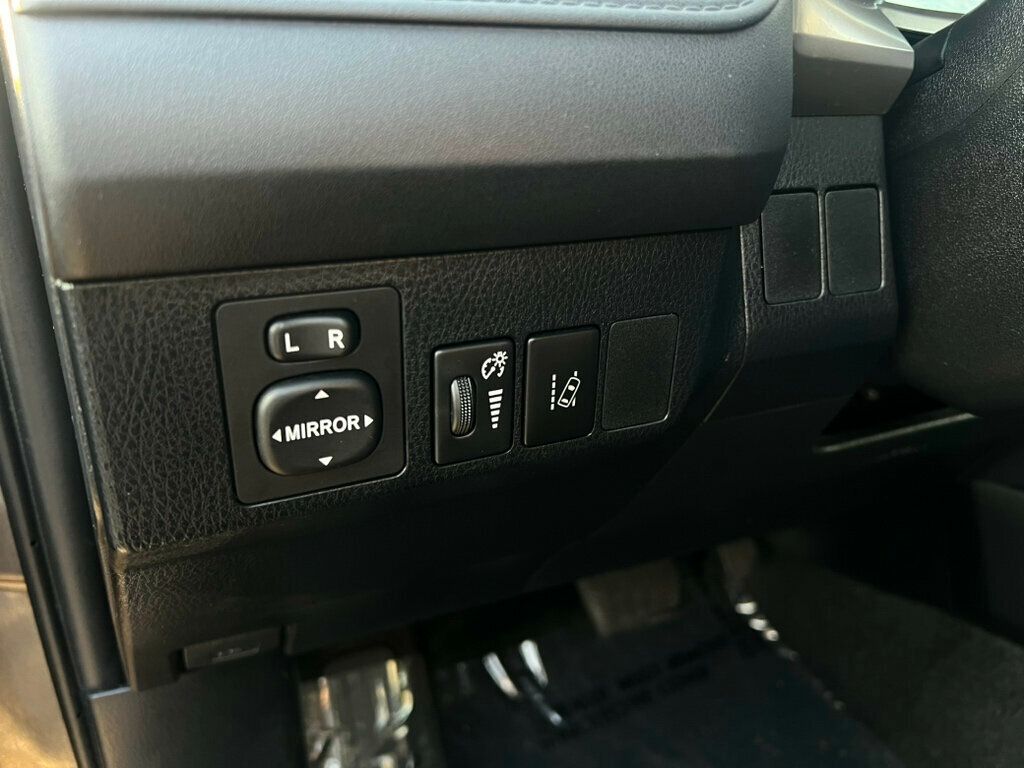 2018 Toyota RAV4 SERVICED AND DETAILED!! READY TO GO! - 22943237 - 9