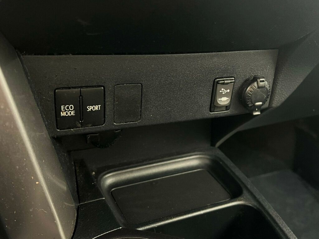 2018 Toyota RAV4 SERVICED AND DETAILED!! READY TO GO! - 22943237 - 20