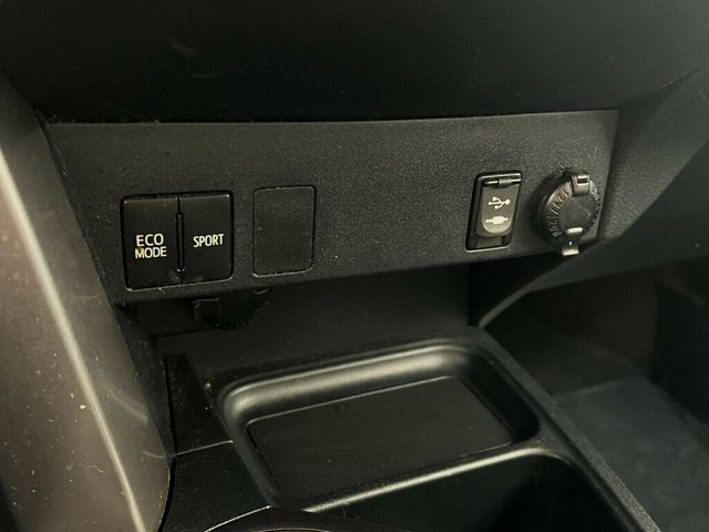 2018 Toyota RAV4 SERVICED AND DETAILED!! READY TO GO! - 22943237 - 20