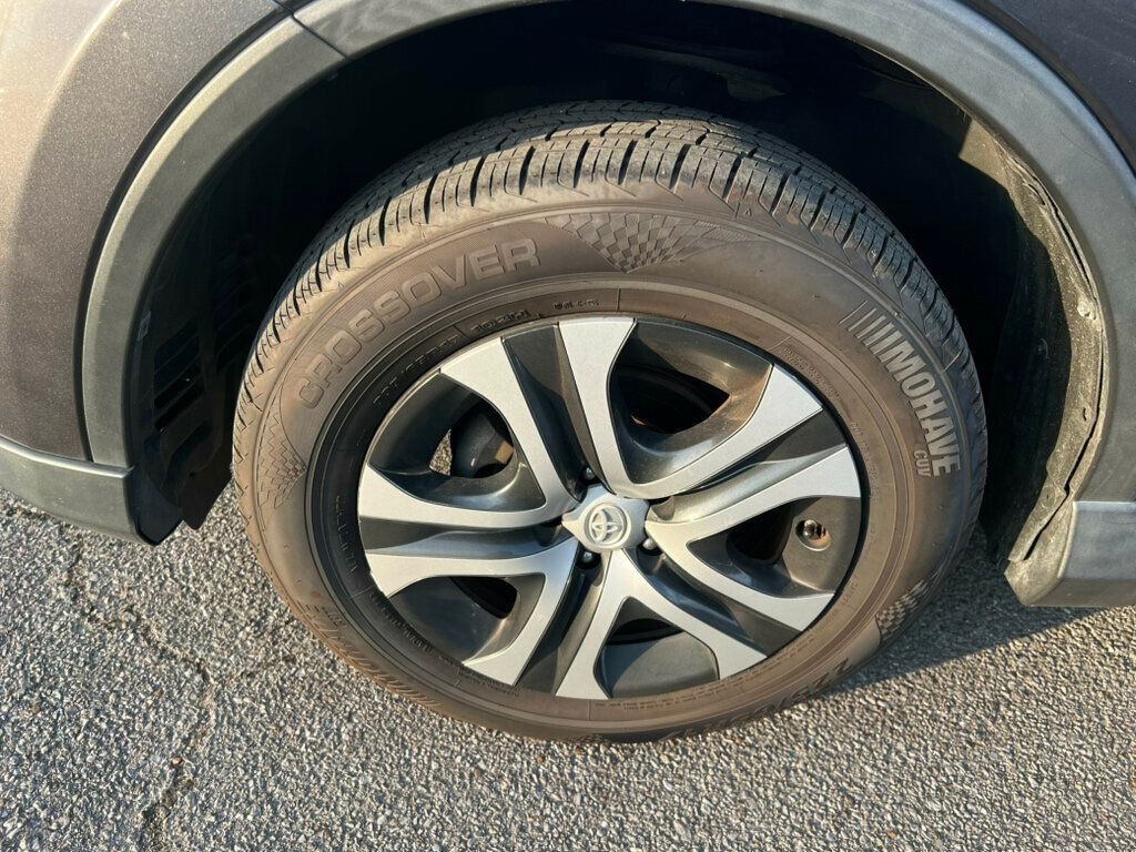 2018 Toyota RAV4 SERVICED AND DETAILED!! READY TO GO! - 22943237 - 25