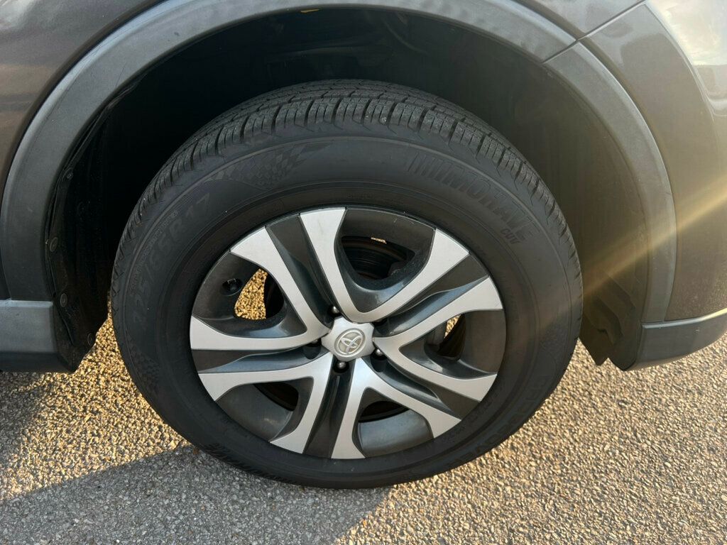 2018 Toyota RAV4 SERVICED AND DETAILED!! READY TO GO! - 22943237 - 26