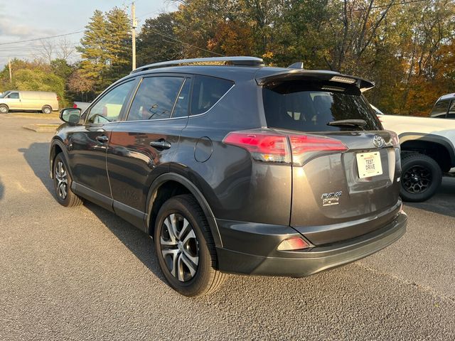 2018 Toyota RAV4 SERVICED AND DETAILED!! READY TO GO! - 22943237 - 2