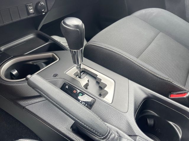 2018 TOYOTA RAV4 XLE - 23090650 - 18