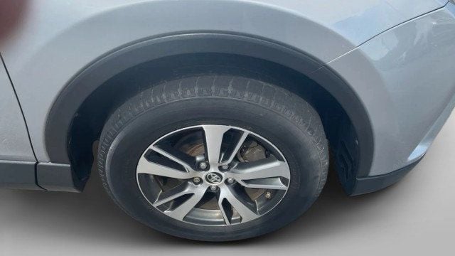 2018 Toyota RAV4 XLE AWD - 23016858 - 3