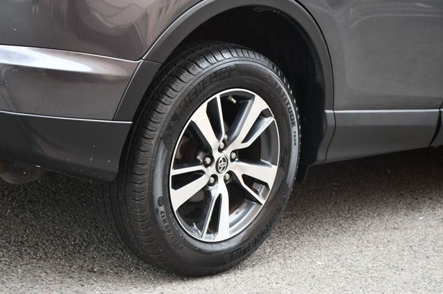 2018 Toyota RAV4 XLE AWD - 22627828 - 12
