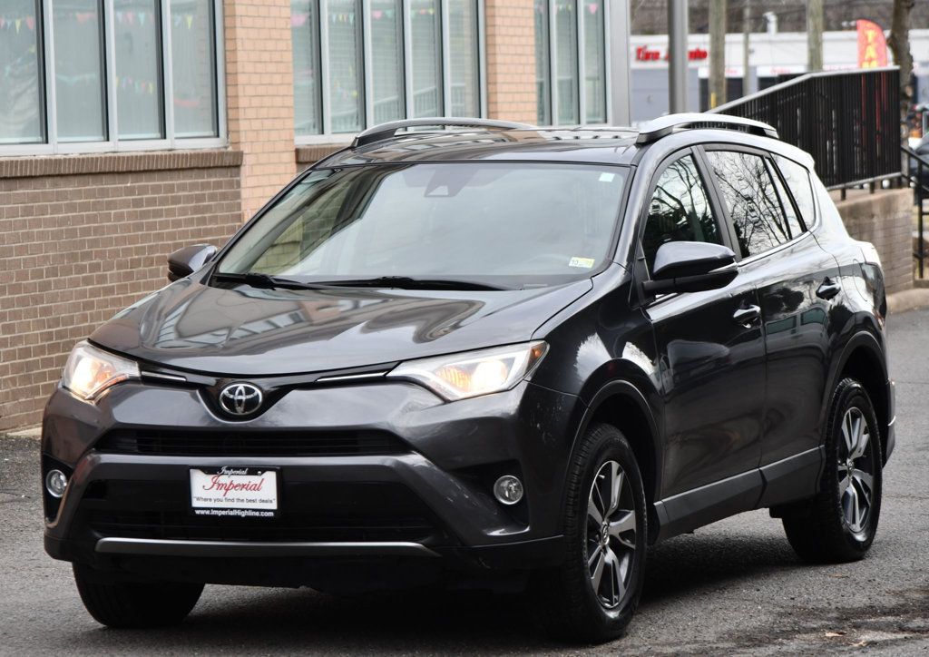 2018 Toyota RAV4 XLE photo 2