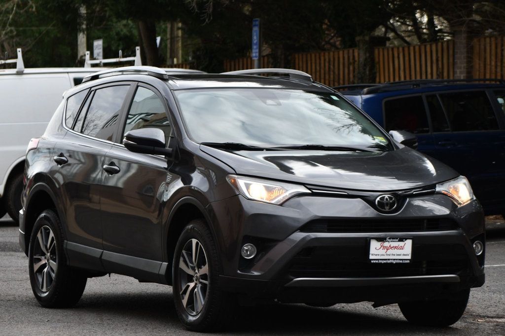 2018 Toyota RAV4 XLE photo 3