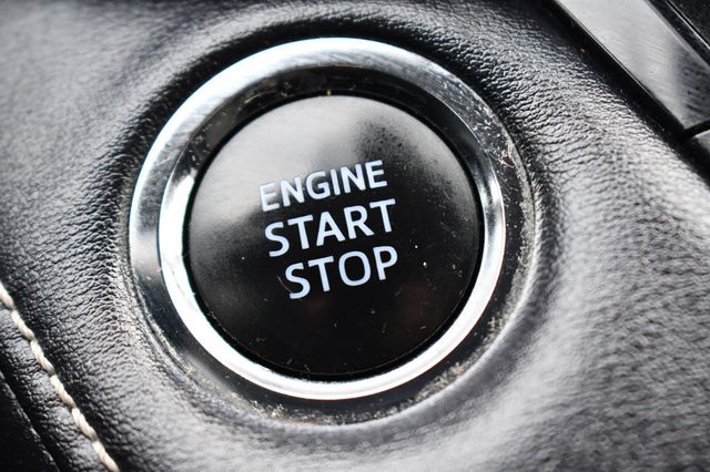 2018 Toyota RAV4 XLE AWD - 22627828 - 40