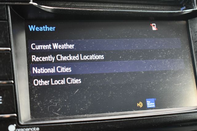 2018 Toyota RAV4 XLE AWD - 22627828 - 42