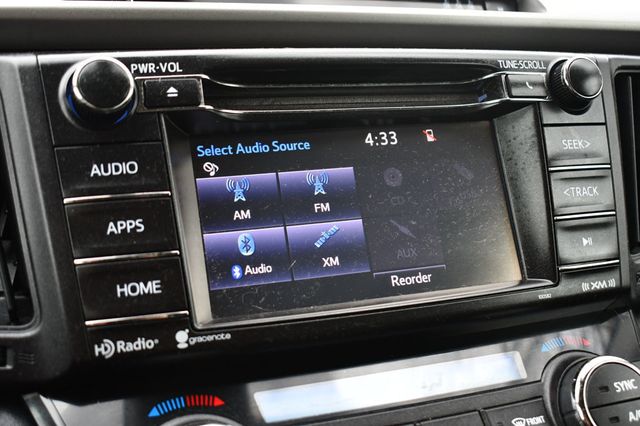 2018 Toyota RAV4 XLE AWD - 22627828 - 44