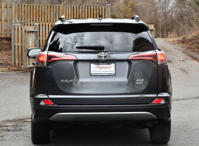 2018 Toyota RAV4 XLE AWD - 22627828 - 4