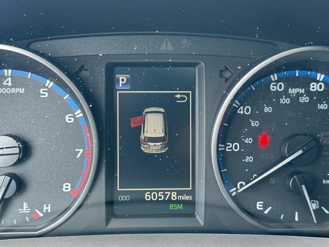 2018 Toyota RAV4 XLE AWD - 22926130 - 13