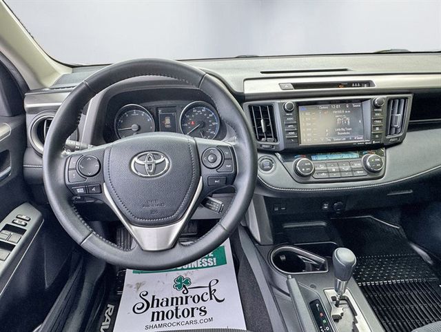 2018 Toyota RAV4 XLE AWD - 22926130 - 14