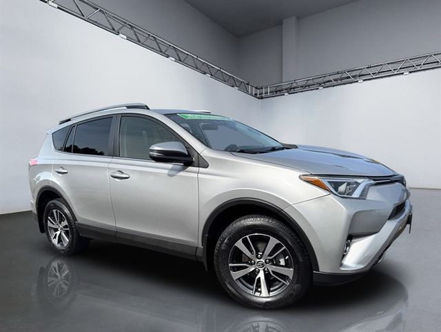 2018 Toyota RAV4 XLE AWD - 22926130 - 25
