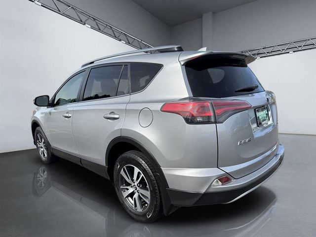 2018 Toyota RAV4 XLE AWD - 22926130 - 4