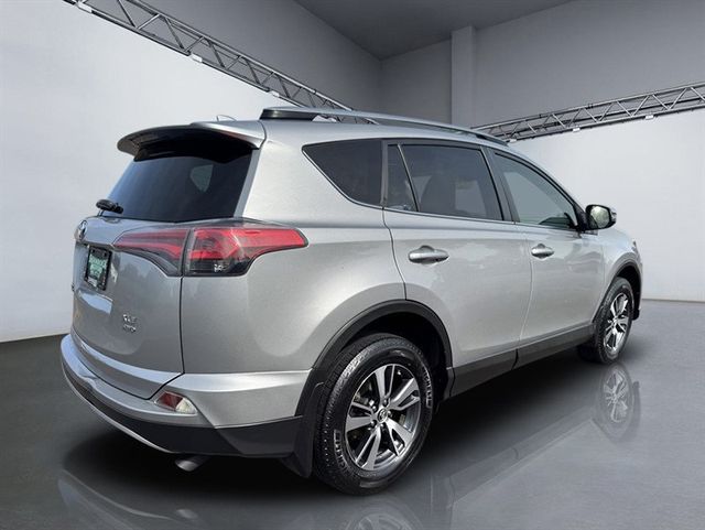 2018 Toyota RAV4 XLE AWD - 22926130 - 6