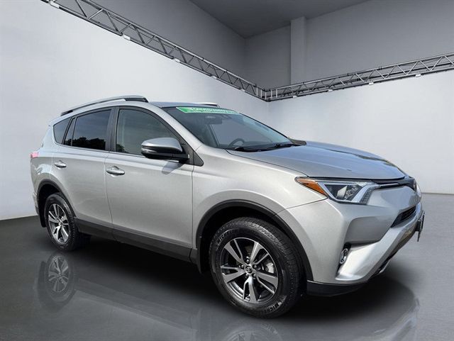 2018 Toyota RAV4 XLE AWD - 22926130 - 7