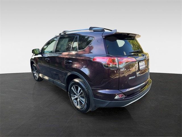 2018 Toyota RAV4 XLE photo 3