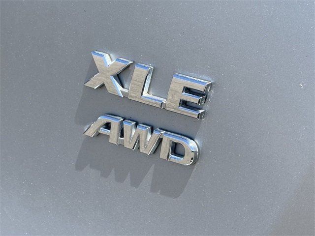 2018 Toyota RAV4 XLE AWD - 22390505 - 13