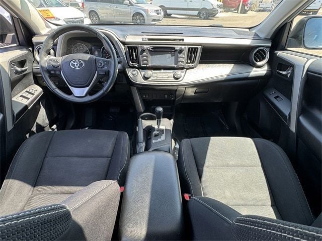 2018 Toyota RAV4 XLE AWD - 22390505 - 20