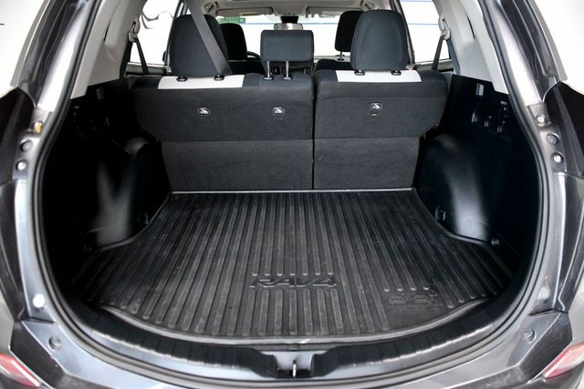 2018 Toyota RAV4 XLE AWD - 22185507 - 12