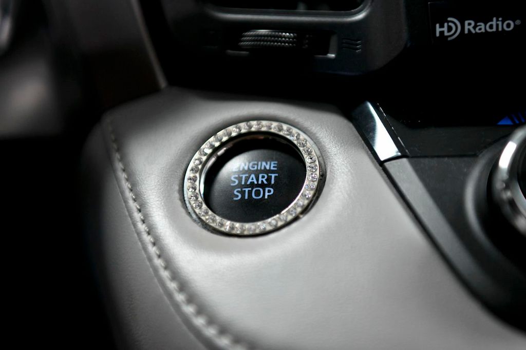 2018 Toyota RAV4 XLE AWD - 22185507 - 27