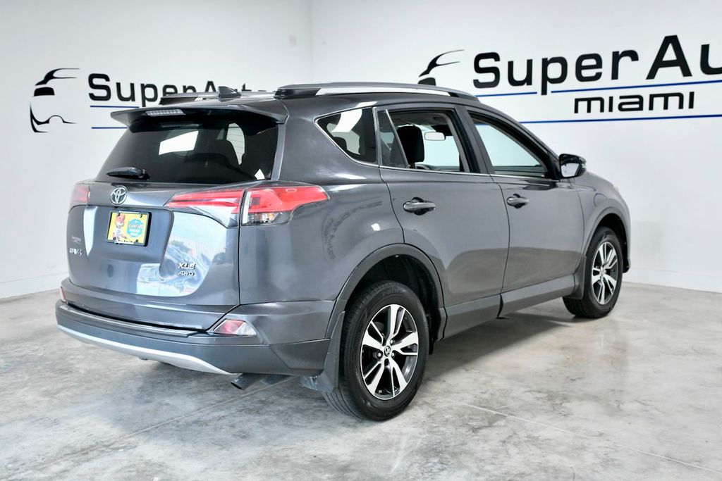 2018 Toyota RAV4 XLE AWD - 22185507 - 3