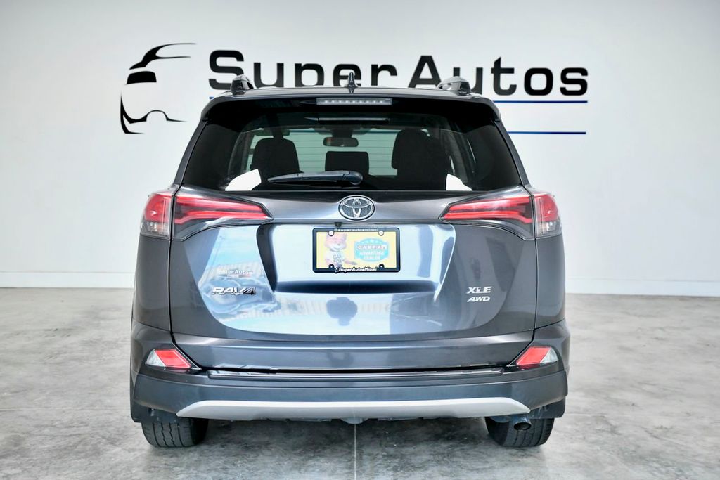 2018 Toyota RAV4 XLE AWD - 22185507 - 4