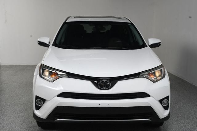 2018 Toyota RAV4 XLE AWD - 23057346 - 16