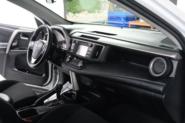 2018 Toyota RAV4 XLE AWD - 23057346 - 26