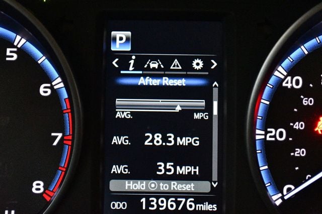 2018 Toyota RAV4 XLE AWD - 23057346 - 45