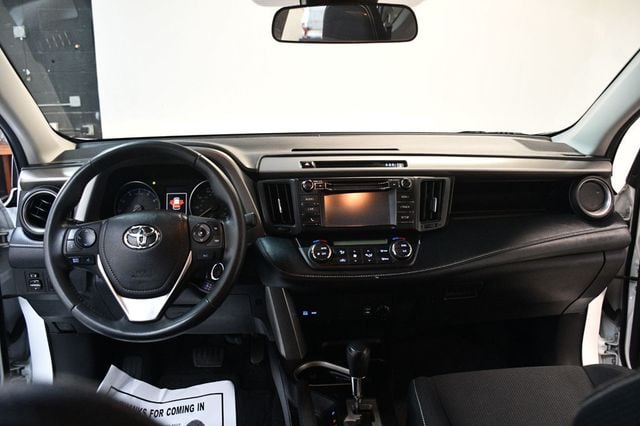 2018 Toyota RAV4 XLE AWD - 23057346 - 4