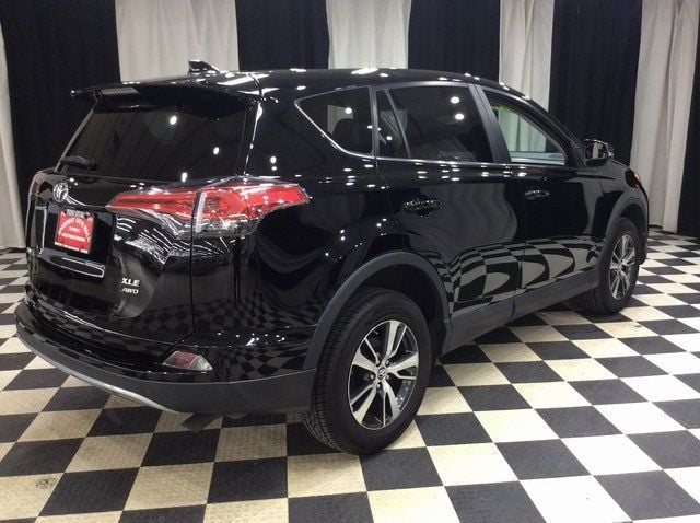 2018 Toyota RAV4 XLE AWD - 21489481 - 5