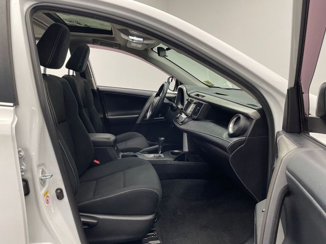 2018 Toyota RAV4 XLE AWD - 23016198 - 15