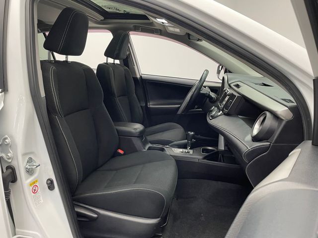 2018 Toyota RAV4 XLE AWD - 23016198 - 16