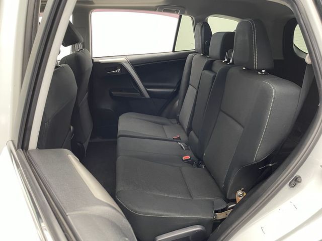 2018 Toyota RAV4 XLE AWD - 23016198 - 31