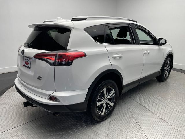 2018 Toyota RAV4 XLE AWD - 23016198 - 4