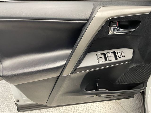 2018 Toyota RAV4 XLE AWD - 23016198 - 8