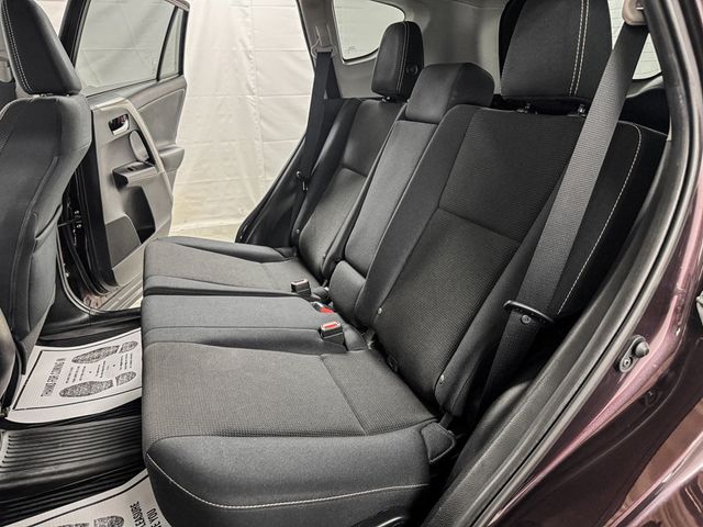 2018 Toyota RAV4 XLE AWD - 23062357 - 9