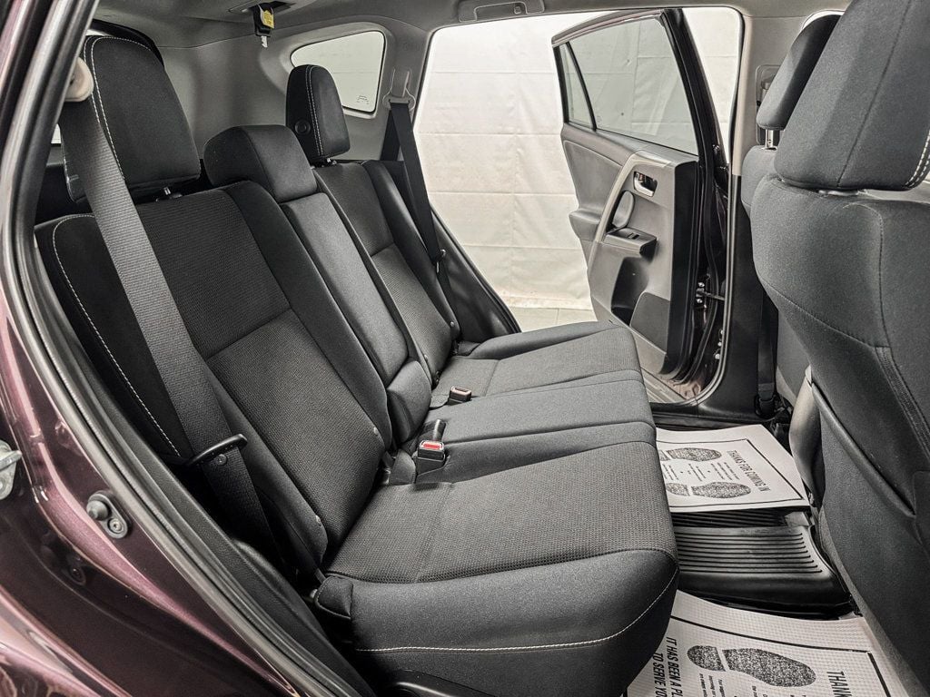 2018 Toyota RAV4 XLE AWD - 23062357 - 10