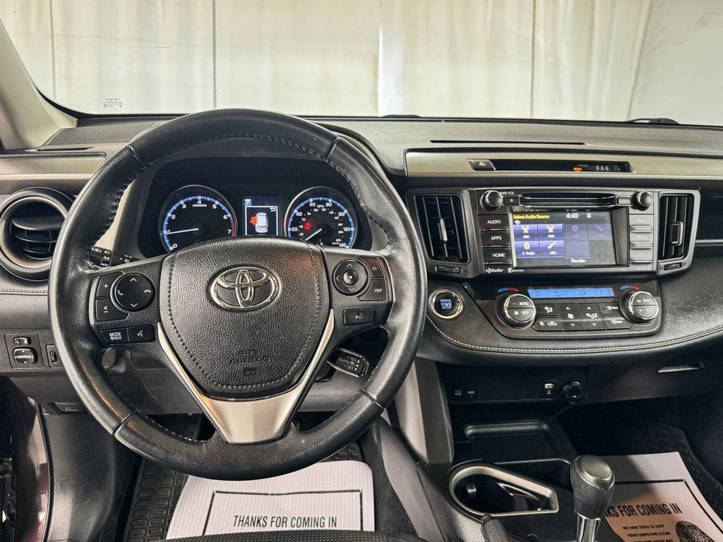 2018 Toyota RAV4 XLE AWD - 23062357 - 13