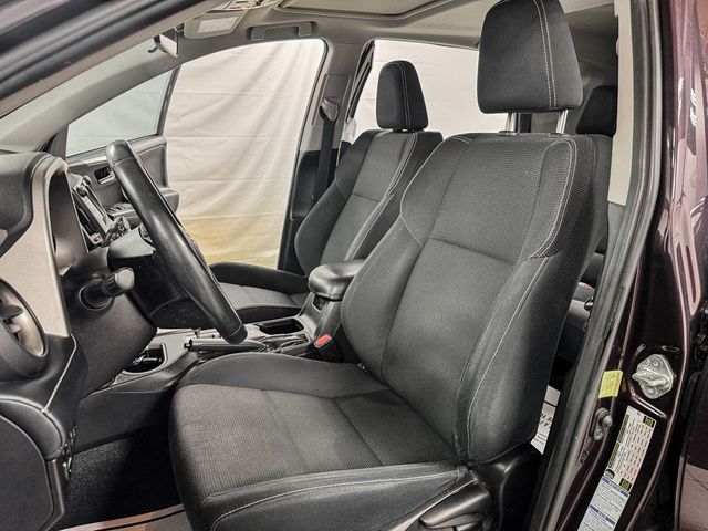 2018 Toyota RAV4 XLE AWD - 23062357 - 8
