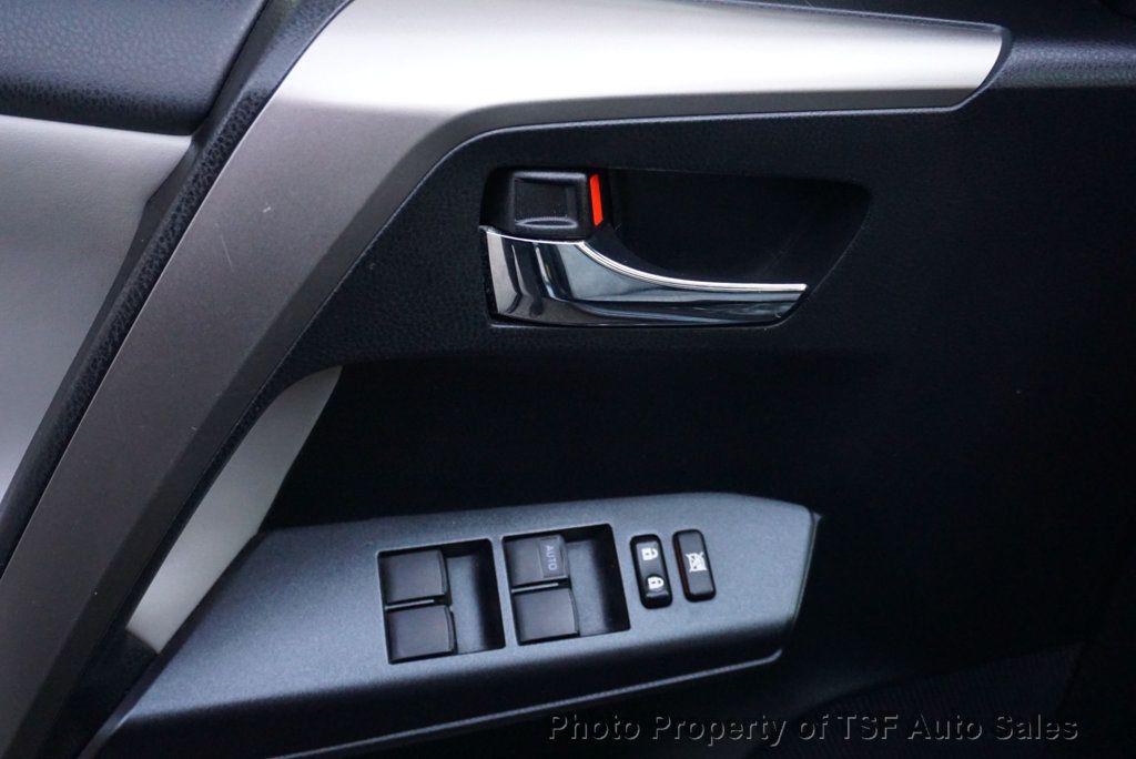 2018 Toyota RAV4 XLE AWD NAVIGATION REAR CAMERA SUNROOF BLIND SPOT/LANE DEPARTURE - 22947570 - 29