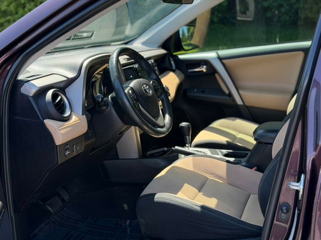 2018 Toyota RAV4 XLE FWD - 23016079 - 10