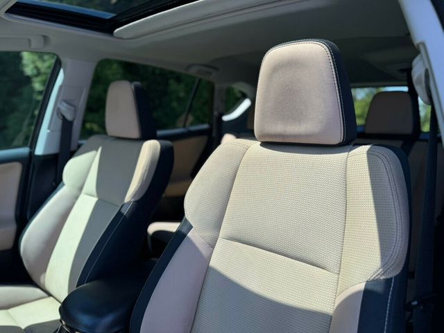 2018 Toyota RAV4 XLE FWD - 23016079 - 12