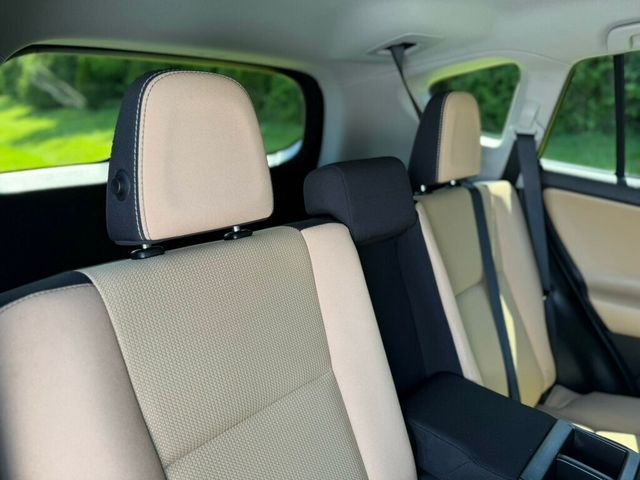 2018 Toyota RAV4 XLE FWD - 23016079 - 17