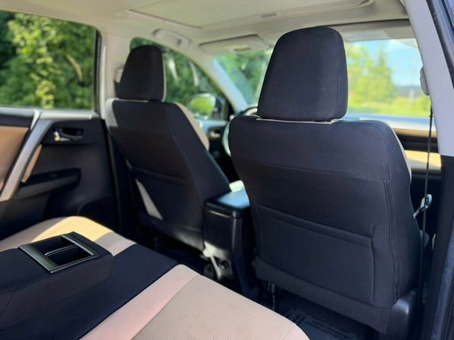 2018 Toyota RAV4 XLE FWD - 23016079 - 19
