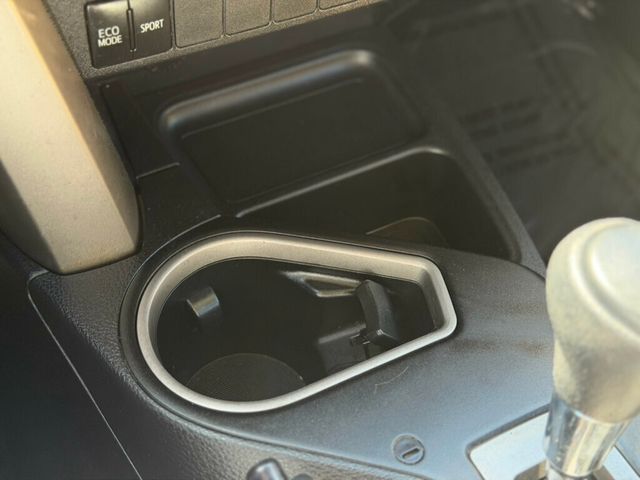 2018 Toyota RAV4 XLE FWD - 23016079 - 30
