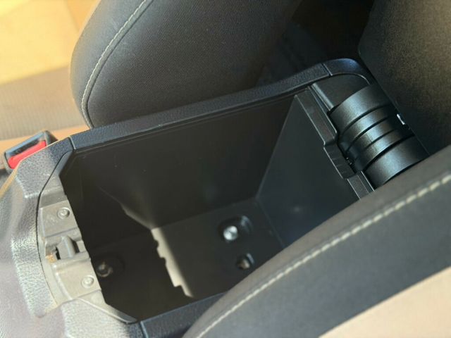 2018 Toyota RAV4 XLE FWD - 23016079 - 32